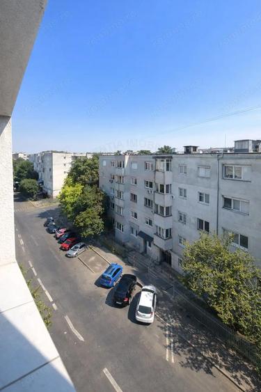 Apartament cu 2 camere decomandat, mobilat în Sud