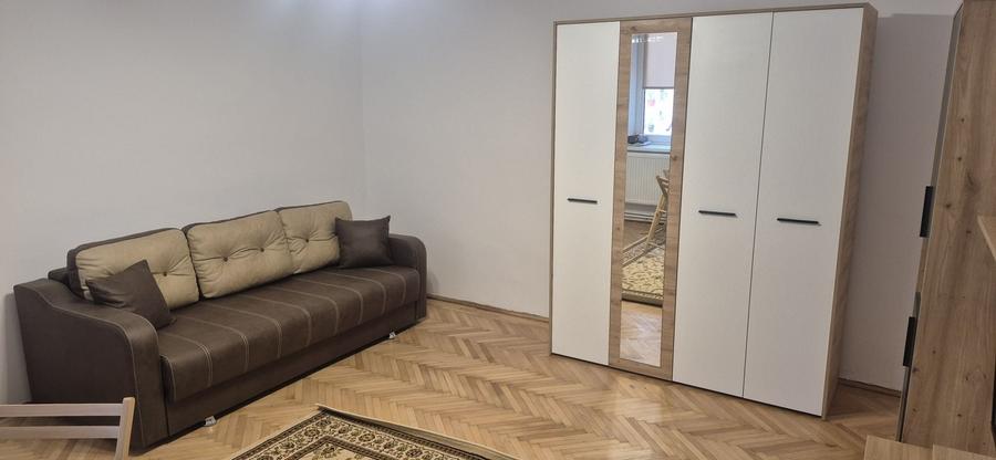 Apartament cu 2 camere decomandat în Drumul Carului