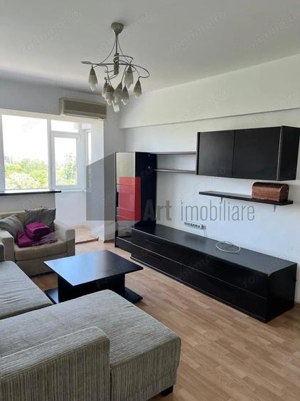 Apartament cu 3 camere decomandat în Colentina