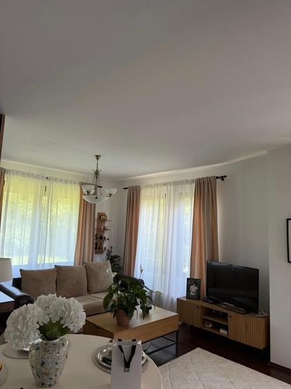 Casă cu 5 camere cu Teren 525 Mp în Corbeanca