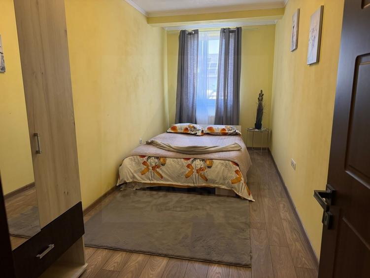 Apartament cu 3 camere decomandat, mobilat în Nord-Est