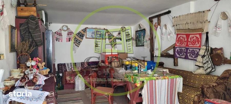 Casă cu 6 camere cu Teren 2109 Mp în Șeica Mică