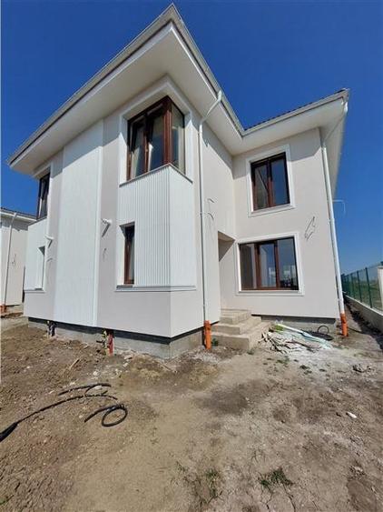 Duplex cu 4 camere cu Canalizare în Vladimirescu