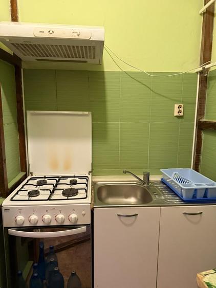 Garsonieră decomandată în Apusului