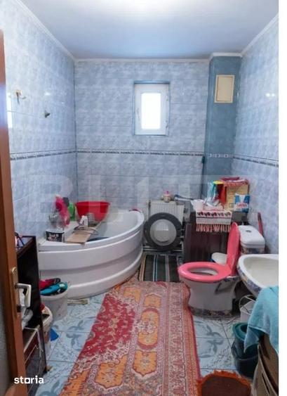 Casă cu 5 camere cu Teren 330 Mp în Micro 13