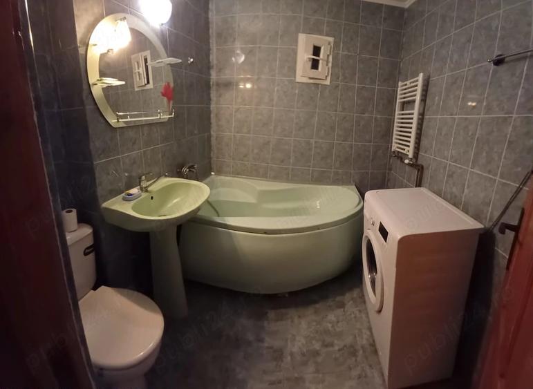 Apartament cu 3 camere decomandat în Dacia