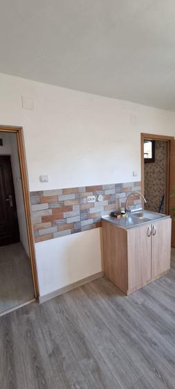 Apartament cu 2 camere semidecomandat în Crihala