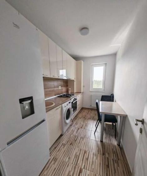 Apartament cu 2 camere decomandat, mobilat în Apărătorii Patriei