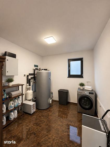 Casă cu 5 camere cu Teren 800 Mp în Podgoria