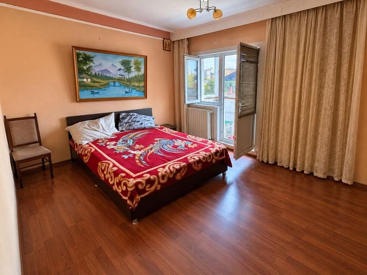 Apartament cu 4 camere decomandat în Lunca Cetățuii