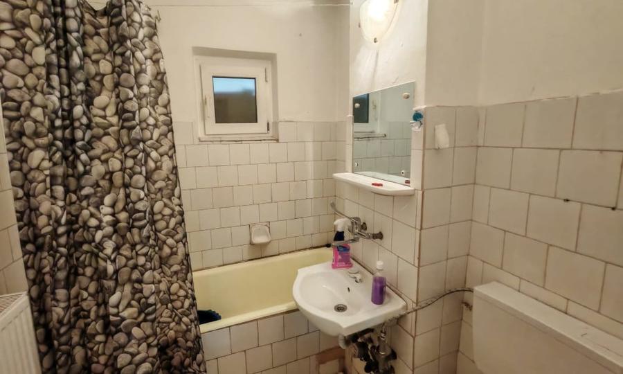 Apartament decomandat Micro 21 etaj 2 - 5