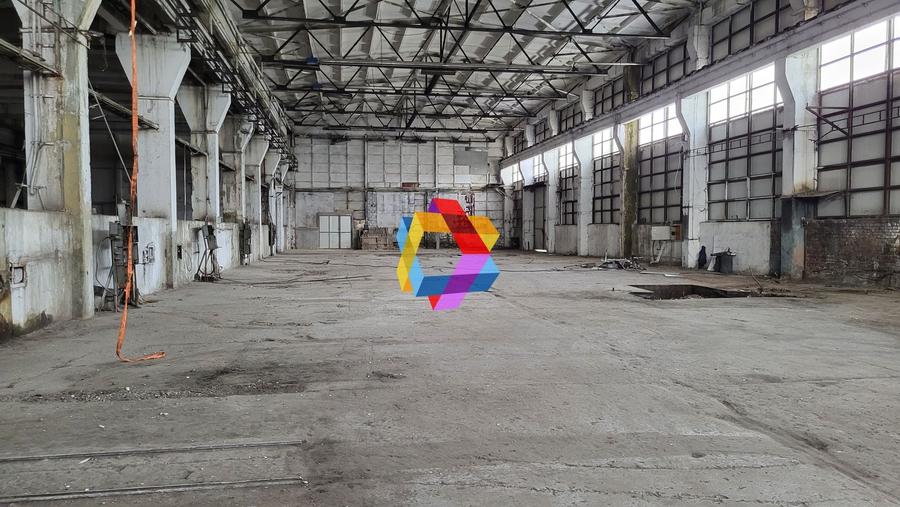 Spațiu industrial, de 3,013 mp, în Nord
