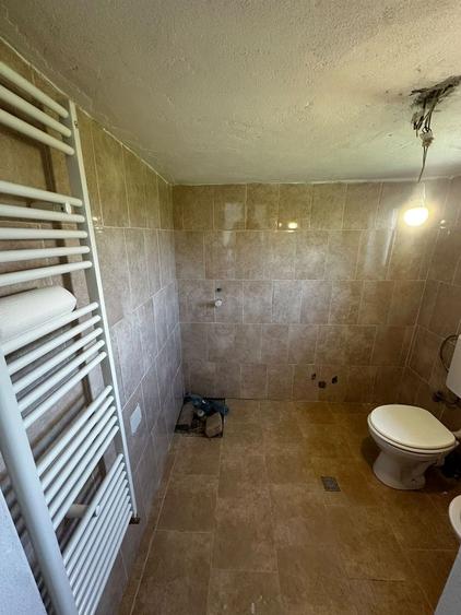 Casă individuală cu 3 camere cu Canalizare în Ruși