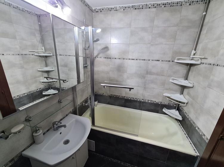 Apartament cu 2 camere decomandat în Lacul Tei