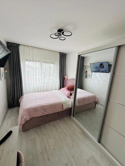 Apartament cu 4 camere decomandat în Central