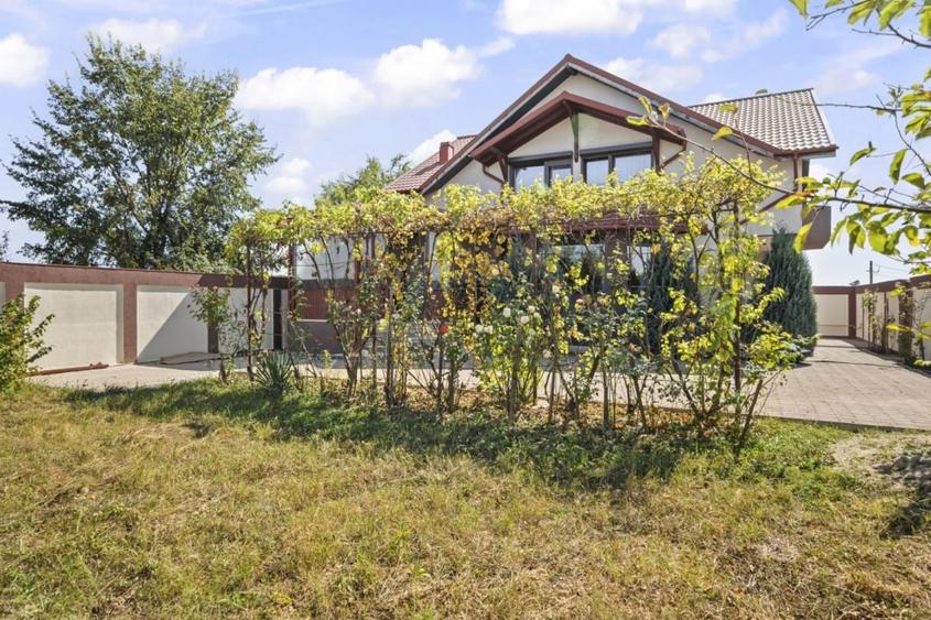 Casă individuală cu 6 camere cu Teren 810 Mp în Dumbrăveni