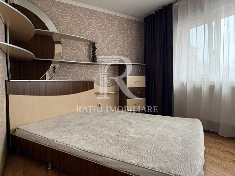 Apartament cu 3 camere semidecomandat, mobilat în Iosia