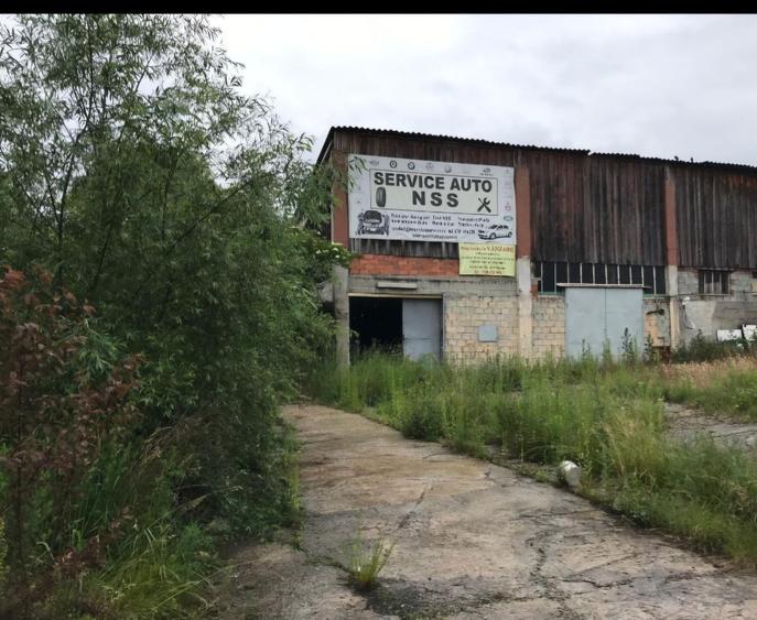 Spațiu comercial, în Central