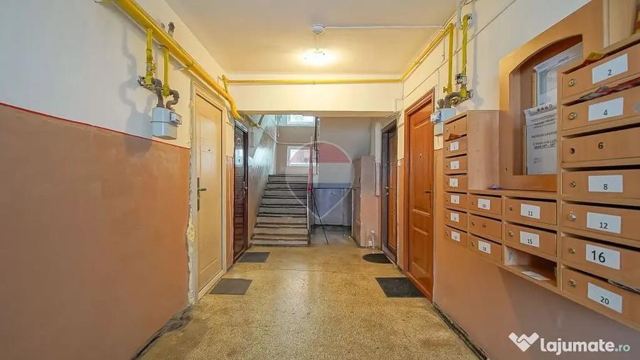 Apartament cu 2 camere semidecomandat în Noua