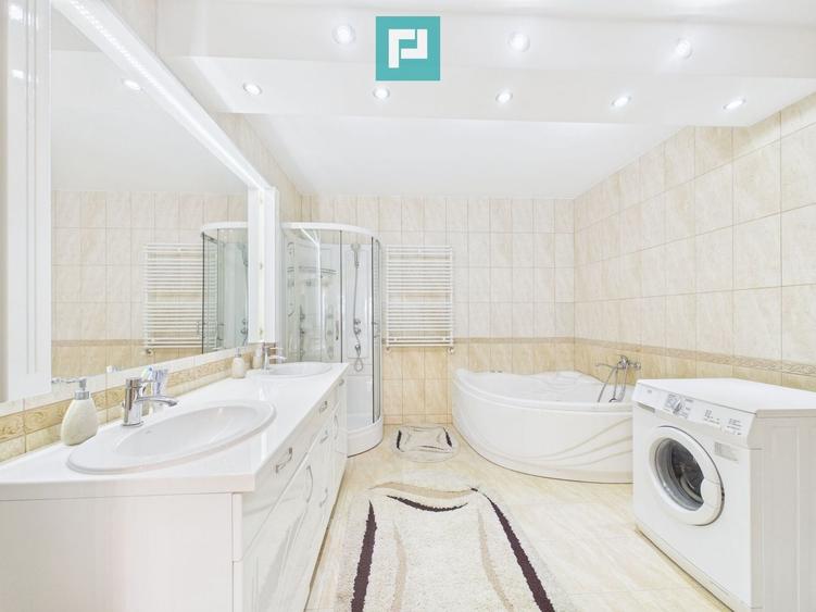 Casă individuală cu 6 camere cu Canalizare în Buteni