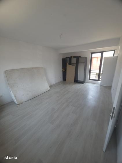 Casă cu 4 camere cu Teren 120 Mp în Central
