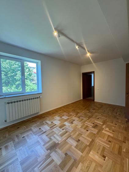 Apartament cu 3 camere decomandat în Herăstrău