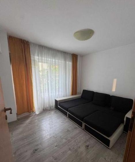 Apartament cu 3 camere decomandat, mobilat în Octavian Goga