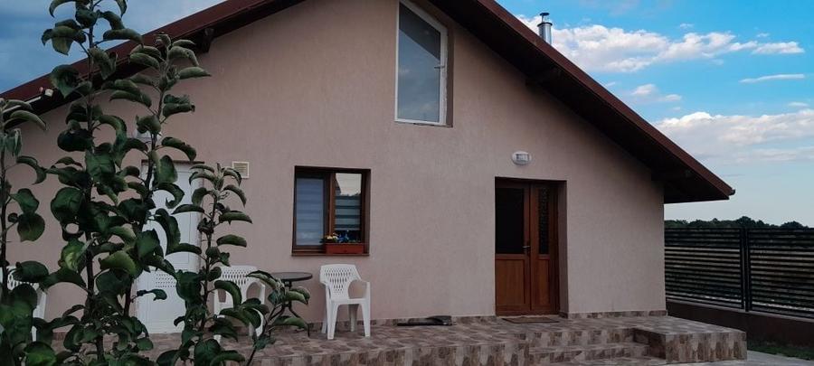 Casă cu 4 camere cu Teren 450 Mp în Glâmbocu