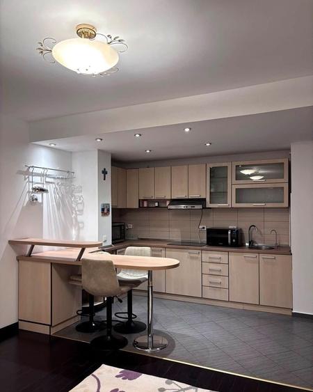 Apartament cu 2 camere semidecomandat în Floreasca