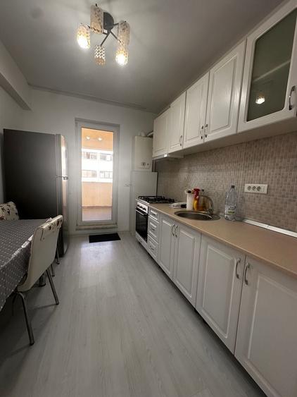 Apartament cu 2 camere decomandat în Metalurgiei