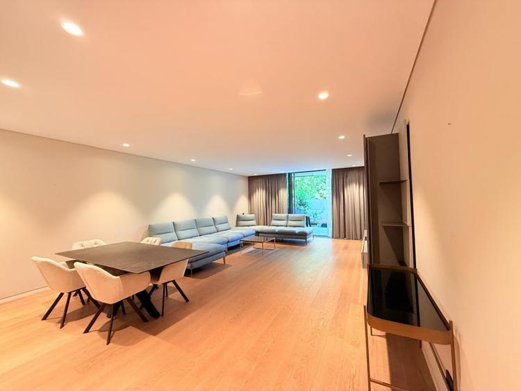 Apartament cu 4 camere decomandat, mobilat în Primăverii