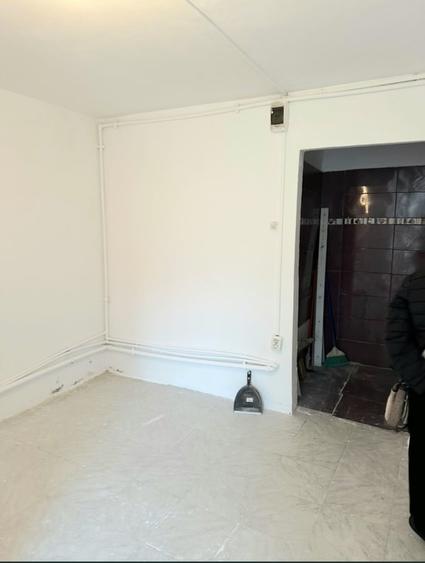 Garsonieră semidecomandată în Titan