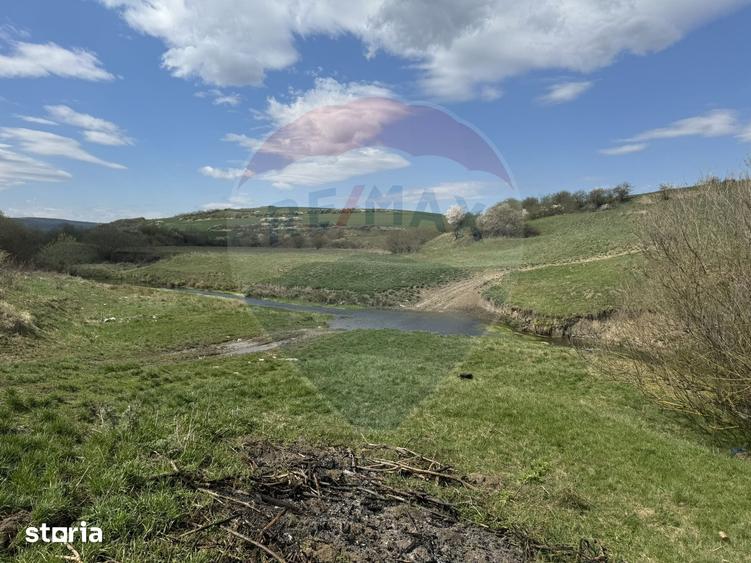 Teren de 8600 mp, în Iclod