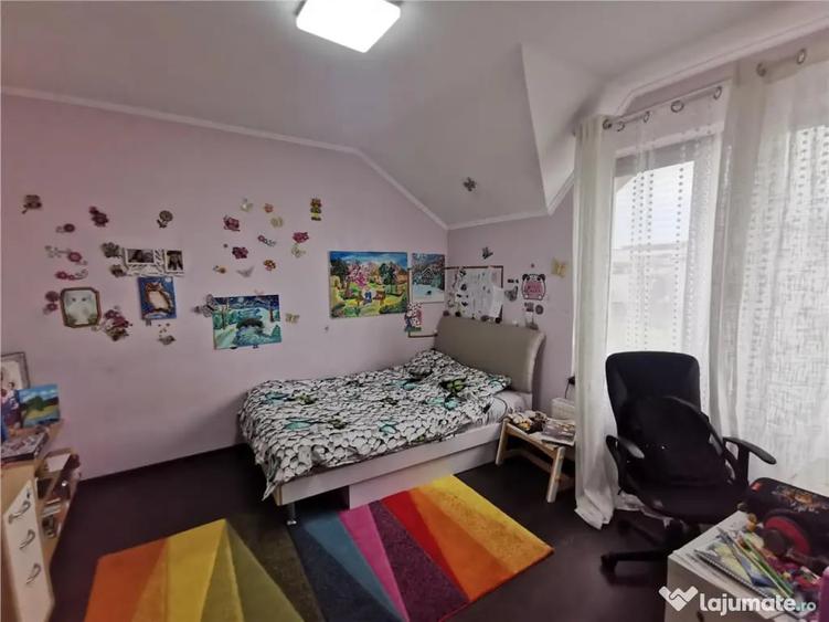 Casă cu 5 camere cu Teren 325 Mp în Chiajna