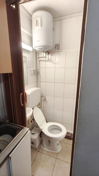 Garsonieră decomandată în Central
