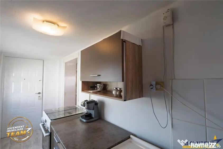Casă cu 2 camere cu Teren 186 Mp în Simeria