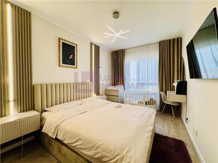 Apartament cu 3 camere decomandat, mobilat în Exterior Vest