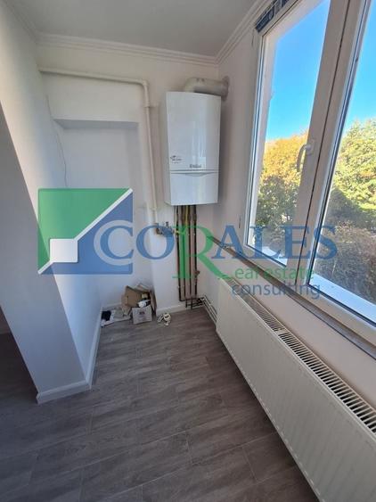 Apartament cu 3 camere decomandat în Lipovei