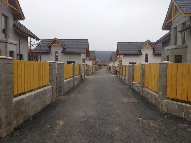 Casă cu 4 camere în Gilău