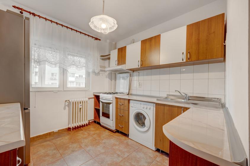 Apartament cu 2 camere semidecomandat, mobilat în Dristor