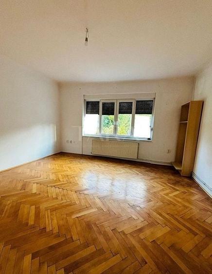 Apartament cu 3 camere semidecomandat în Andrei Mureșanu