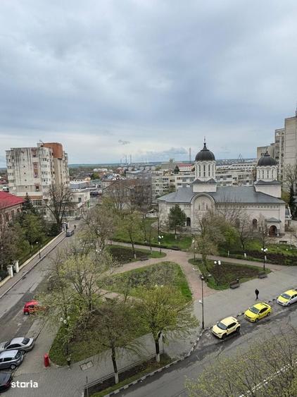 Apartament cu 3 camere decomandat în Central