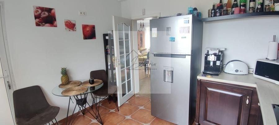 Casă individuală cu 4 camere cu Teren 445 Mp în Domnești