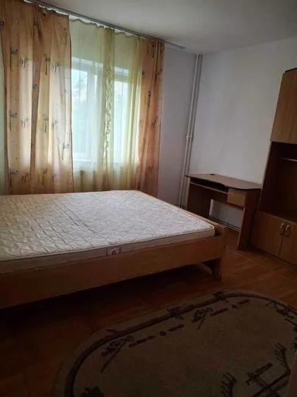 Apartament cu 2 camere decomandat, mobilat în Nicolina