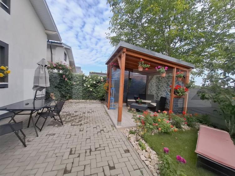 Casă individuală cu 6 camere decomandat cu Canalizare în Tărlungeni