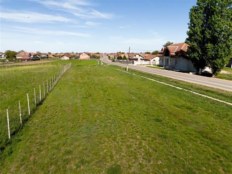 Teren intravilan de 1400 mp, în Girișu de Criș