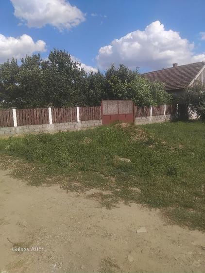 Casă cu 4 camere în Sânmartin