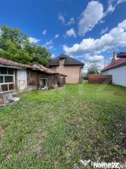 Casă cu 3 camere cu Teren 1300 Mp în Șintereag