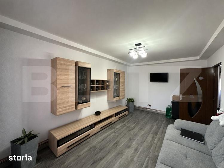 Apartament cu 4 camere în Micro 17