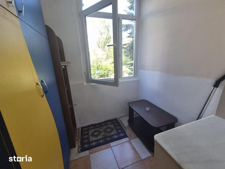 Apartament cu 3 camere semidecomandat în Trivale
